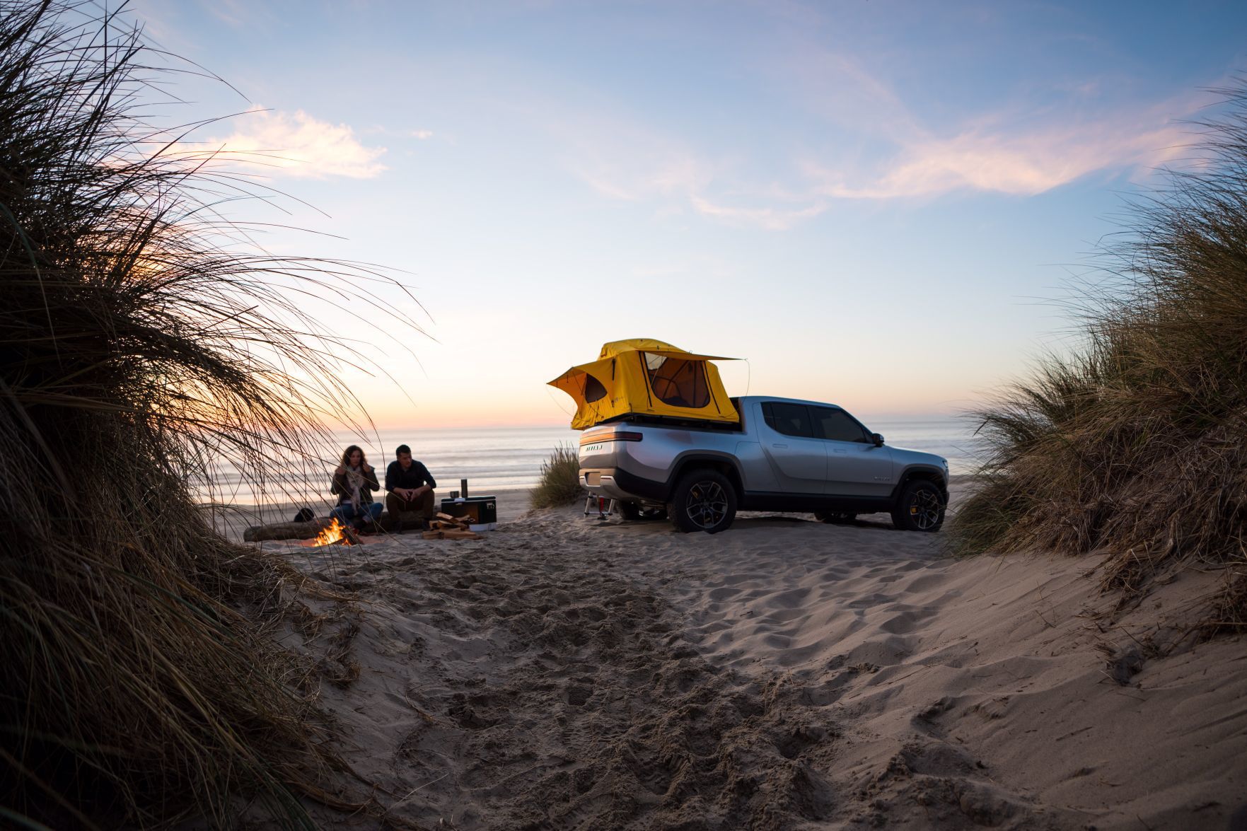 112718-blm-loc-20riviantruck